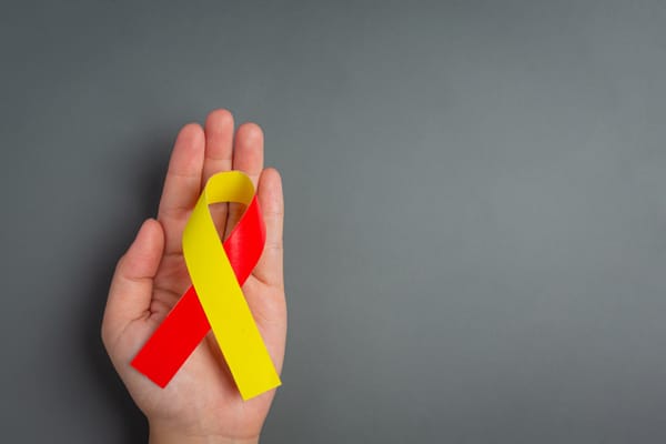 ¿Cuáles son los síntomas y cómo se transmite la Hepatitis B?