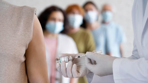 ¡Adelántate al invierno! 5 motivos para vacunar contra la influenza a tus colaboradores